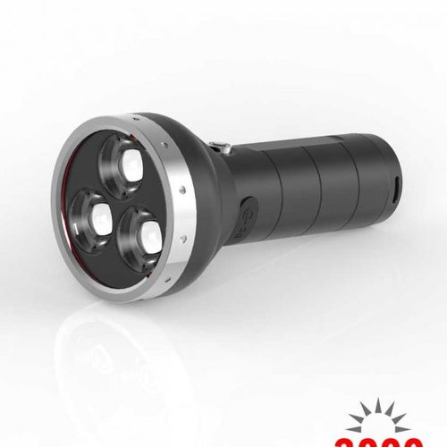 פנס יד נטען 4500 לומינס לד לנסר נטען Led Lenser P18R SIGNATURE