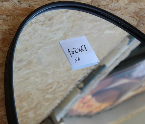 מראה אובלי ברזל 102*61 ס