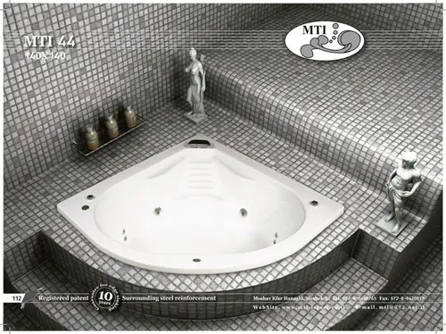 אמבטיה פינתית אקרילית מבית MTI USA דגם 44 בגודל 140x140 ס