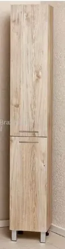 ארון שירות פורמיקה בקטגוריית ארונות אמבטיה ושירות בסגנון פונקציונלי-פרקטי.