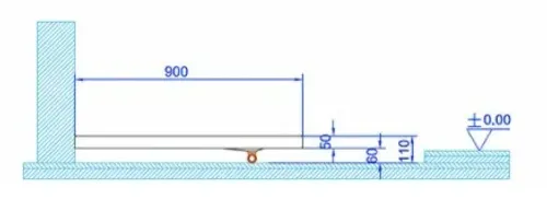 אגנית מלבנית MTI-215 בגוון לבן מותקנת על רצפת חדר אמבטיה מודרני.