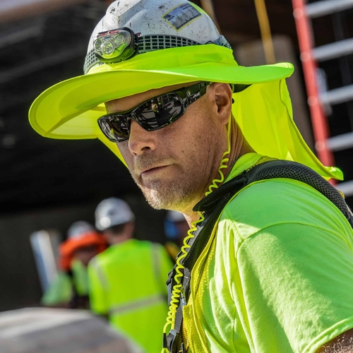 מגן שמש לקסדה- Chill-Its® 6660 Hard Hat Brim w/ Shade