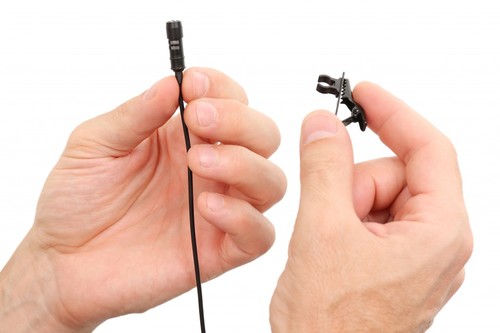 מארז זוג מיקרופוני דש זעירים iRig Lav2P מבית IK Multimedia