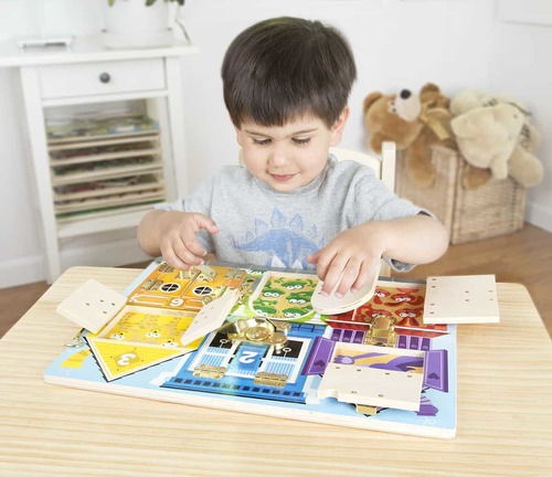 לוח 6 מנעולים לימודי מעץ