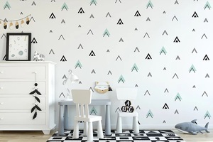 טפט מעוצב לחדר ילדים עם דבק במידה 65/300 ס"מ - משולשים תכלת