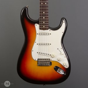 גיטרה וינטג' פנדר יפנית שנת 83 סנברסט Fender