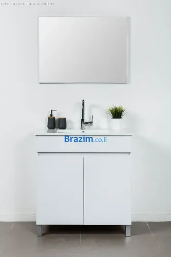 ארון אמבטיה סבח, גוף סנדוויץ בגימור פורמיקה איכותית.