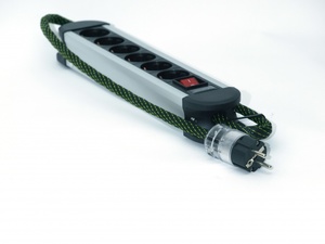 מפצל חשמל מבית TCI  דגם Temple Constrictor 6 way Powerblock