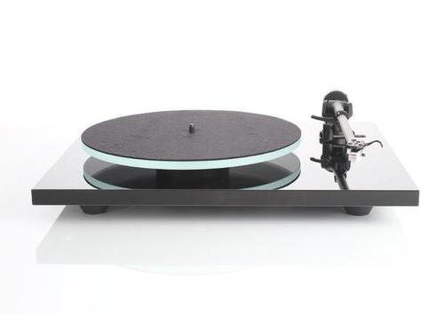 פטיפון מבית REGA דגם PLANAR 2