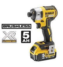 מברגת אימפקט ללא פחמים DCF887P2 כולל 2 סוללות 5AH דיוולט