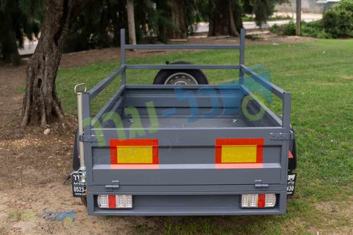 מחזיר אור לנגרר קטן מלבני - מדבקה 20X28 ס