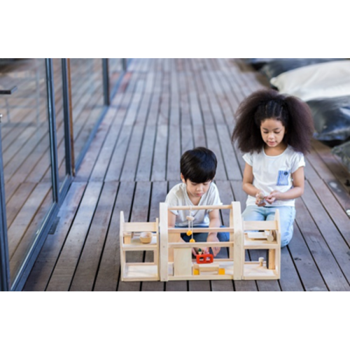 בית בובות מעץ משתנה ונייד | Plan Toys