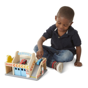חניון ותחנת שירות | Melissa and Doug