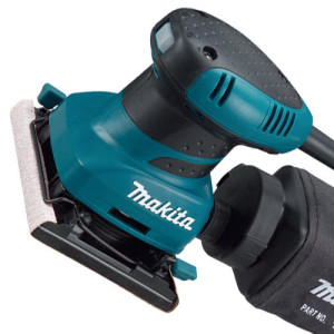 מלטשת BO4556 Makita+ גליל נייר לטש