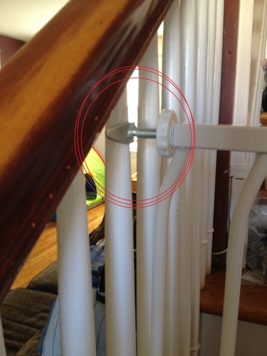 זוג מתאמי Y בין שער בטיחות למעקה