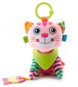 בובת פעילות רב-תחושתית קאיה החתולה עם עם בנדנה ונשכן