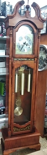 שעון אורלוגין עומד