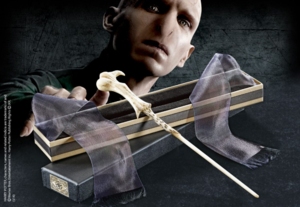 Lord Voldemort Wand in Ollivanders Box The Nobel collection