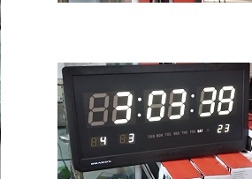 שעון לד לבן