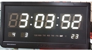 שעון לד בצבע לבן BRADOX דגם 2548