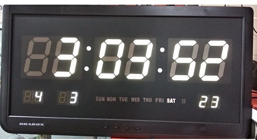 שעון לד בצבע לבן