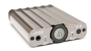 xDSD מגבר אוזניות וממיר DAC נייד מבית iFI