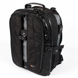 תיק למצלמה Lowepro Vertex 200 AW לאופרו