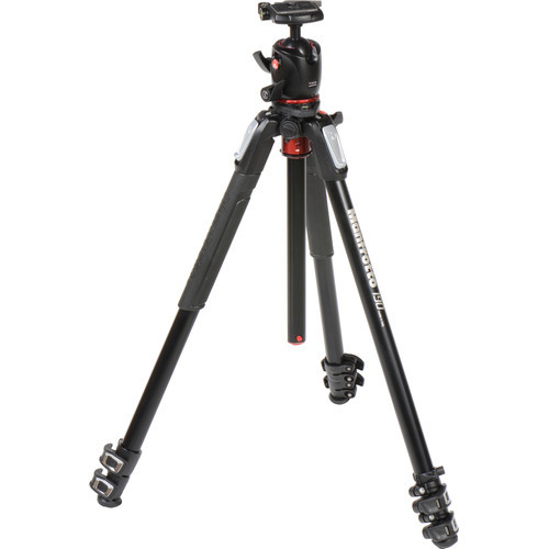  Manfrotto MK190XPRO3-BHQ2 Aluminum Tripod with XPRO Ball Head and 200PL QR Plate