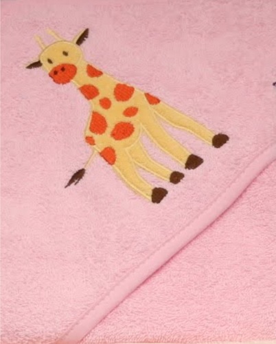 מגבת עם קפוצ'ון רקומה - ג'ירף (מגוון צבעים)
