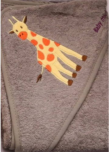 מגבת עם קפוצ'ון רקומה - ג'ירף (מגוון צבעים)