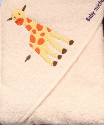 מגבת עם קפוצ'ון רקומה - ג'ירף (מגוון צבעים)