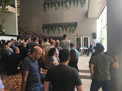 הגברה לכנס בחברת ג'נרל מוטורס - הרצליה