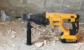 פטישון 18V ללא פחמים DCH133M1 סוללה 4AH תוצרת DEWALT
