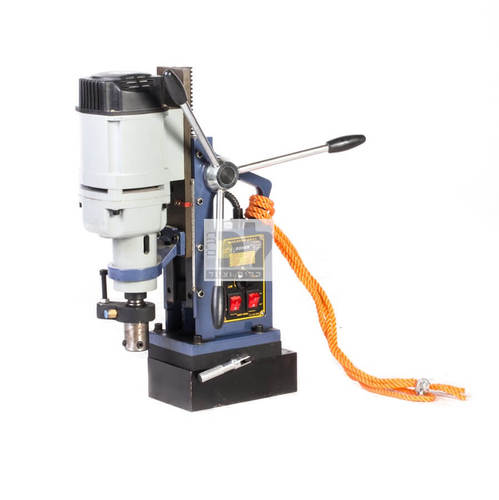 מקדחה מגנטית 220V J1C-50D + מתקן לנוזל קירור (חיבור לכוסות קידוח)