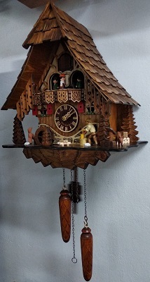 שעוני קוקיה משויץ