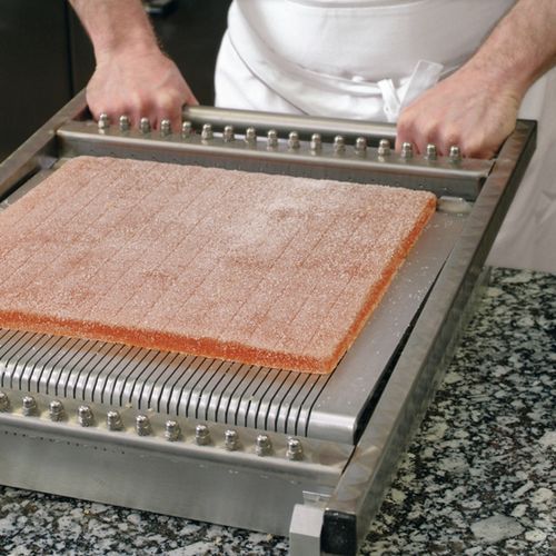 גיטרה לחיתוך נירסטה