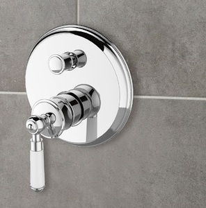 מערכת קיר 4 דרך דגם ויולה ניקל - AN0525CH סניטק