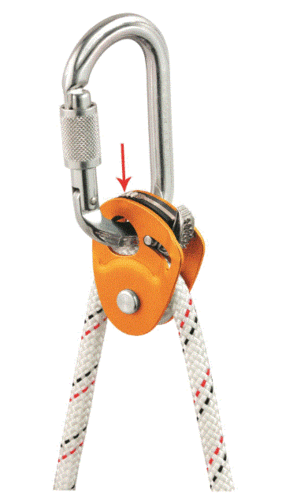 גלגלת עם תופסן Micro Traxion מבית Petzl