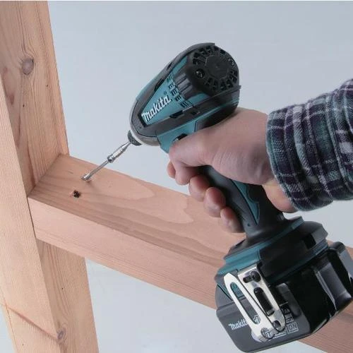 גוף מברגת אימפקט נטענת DTD146Z 18V מתוצרת Makita