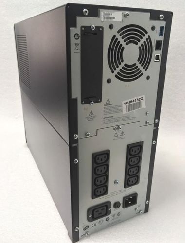 אל פסק APC Smart-UPS 2200VA LCD 230V