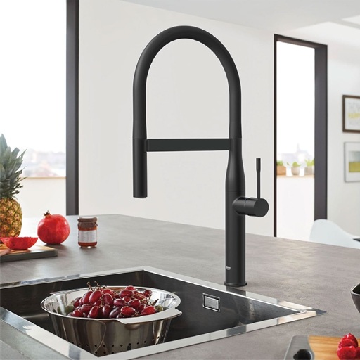 ברז מטבח אסנס GROHE נשלף שחור מט עם פייה שחורה 30503KF0