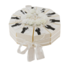 קופסת קרטון חתן כלה מפוארת להגשה מחולקת ל-10 פרוסות עוגה בצבע לבן