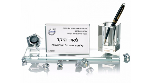 מעמד יוקרתי מקריסטל