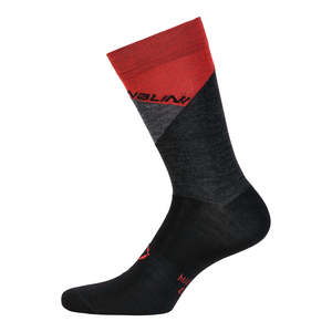 גרבי רכיבה טרמיים AHW CRIT SOCKS  שחור-אדום מצמר מרינו מחמם ומנדף