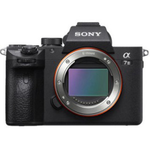 Sony Alpha A7 III רשמי