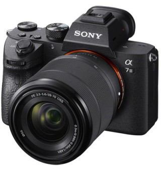 Sony Alpha A7 III Kit + 28-70רשמי