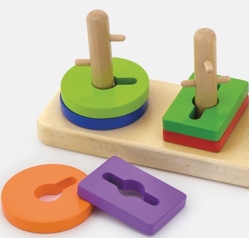 משחק תיאום צורות לפי פינים מעץ מלא