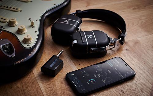 זוית נוספת BOSS WAZA AIR Wireless Guitar Headphones