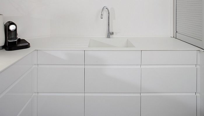מטבחים ומשטחים לאמבט קורייאן-CORIAN החודש מבצע 50ֵֵֵ% הנחה.
