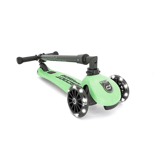 קורקינט לילדים ידית מתקפלת Highwaykick 3 LED, אורות ב 3 גלגלים ומונע התהפכות KIWI ירוק